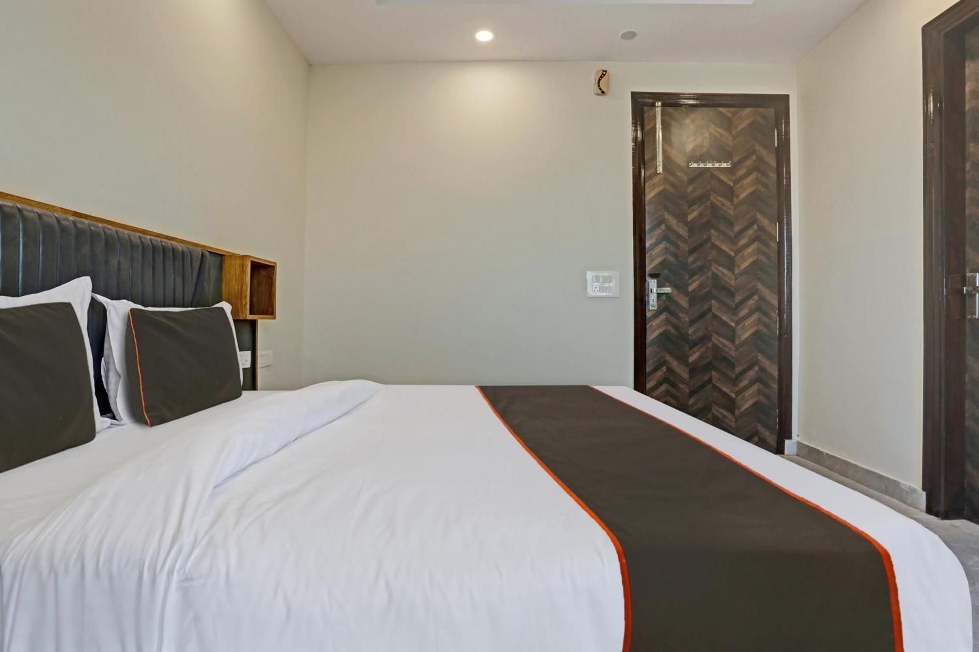 Townhouse Vip Grand 호텔 델리 외부 사진